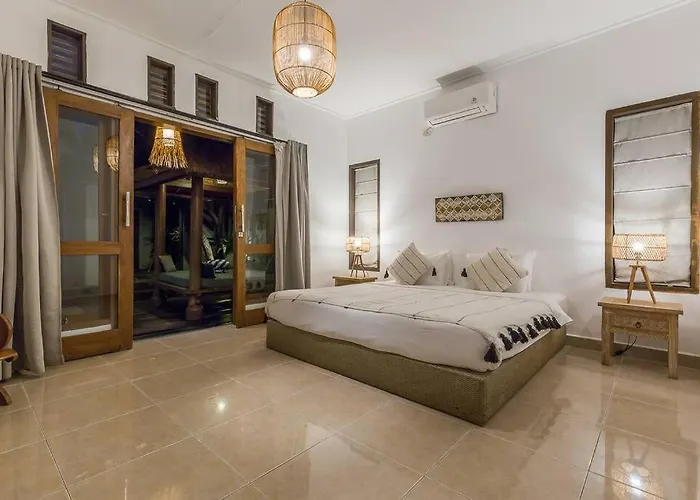 Pulesari 3 Bedrooms * Seminyak
