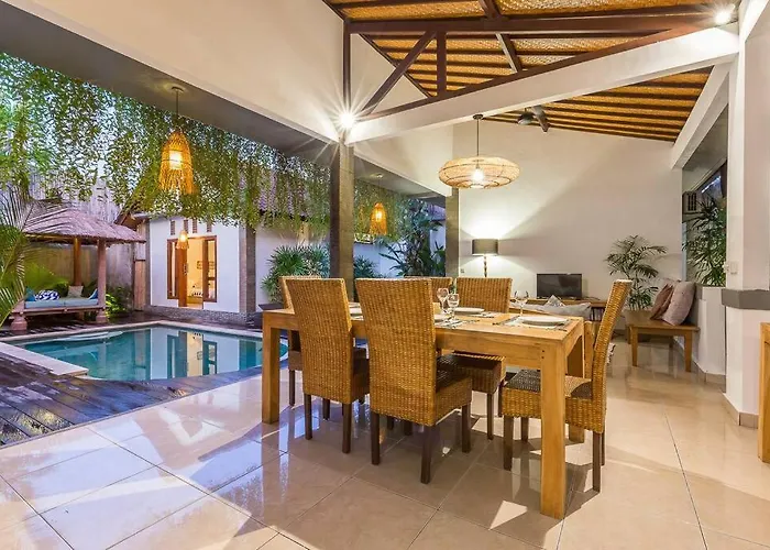 Villa Pulesari 3 Bedrooms Seminyak