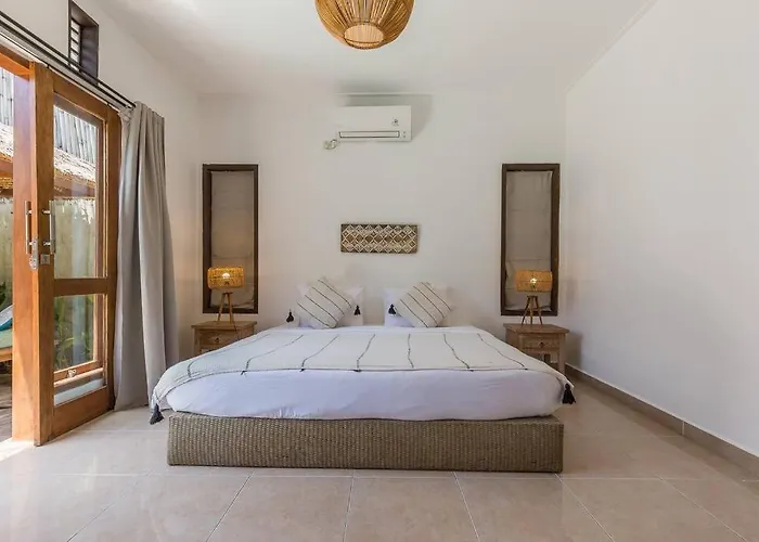 Pulesari 3 Bedrooms فيلة
