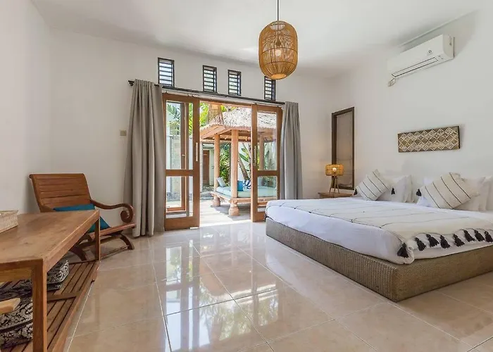 Pulesari 3 Bedrooms Villa Seminyak